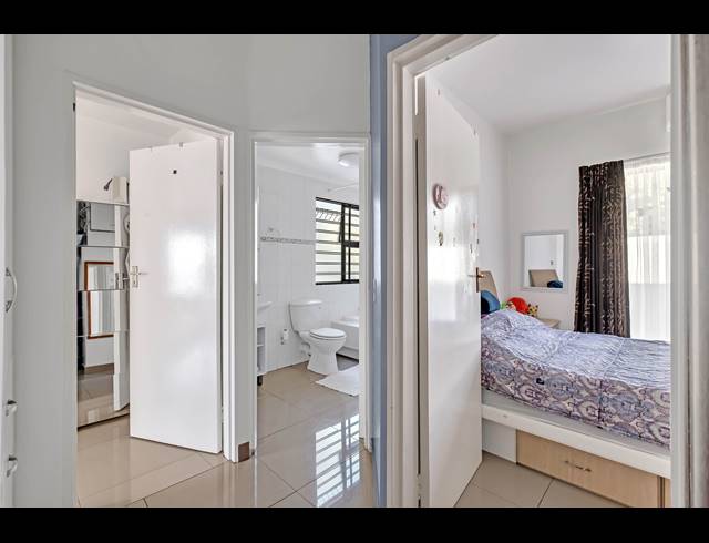 3 BEDROOM TOWNHOUSE FOR SALE IN BENMORE GARDENS